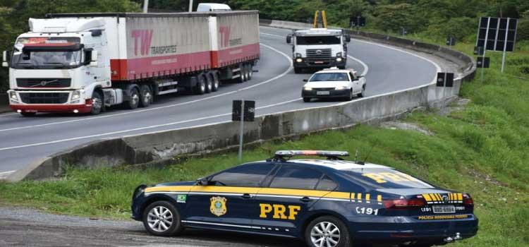 FERIADO: PRF inicia Operação Semana Santa 2022 no Paraná.