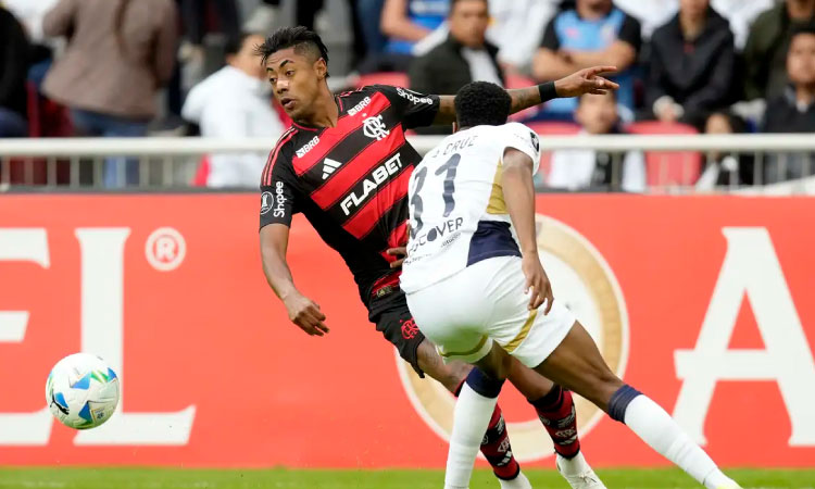 Flamengo empata com LDU e se complica na Libertadores