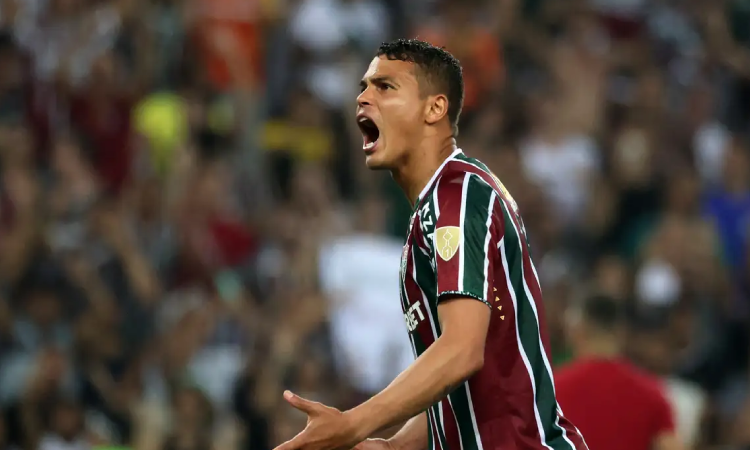 Flu supera Grêmio no Maracanã para avançar na Libertadores.