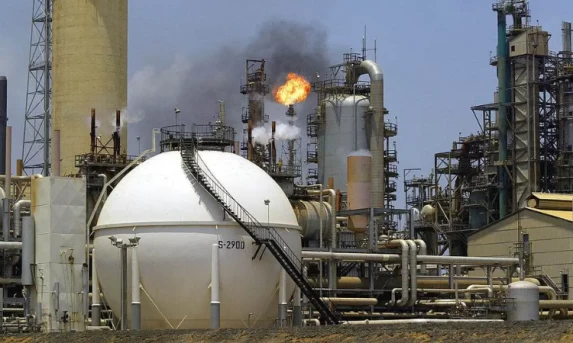 Geopolítica: EUA exigem parceria exclusiva com a Venezuela para retomada da produção de petróleo