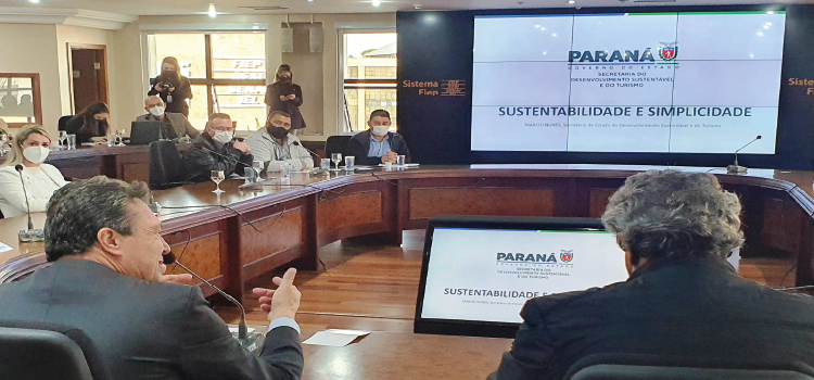 Governo e municípios discutem soluções para a gestão dos resíduos sólidos.