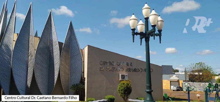 GUARANIAÇU: Domingo de sol e temperatura acima dos 30ºC.