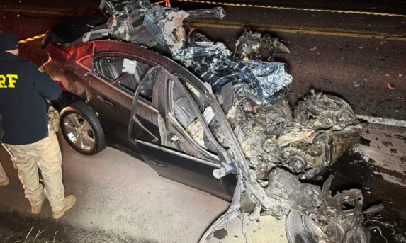 GUARANIAÇU: Grave acidente no KM 529 da BR-277 deixa uma vítima fatal.