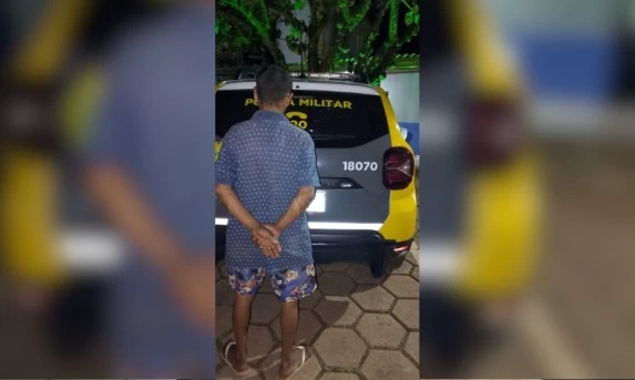 Homem é preso após esfaquear outro durante briga em Quedas do Iguaçu