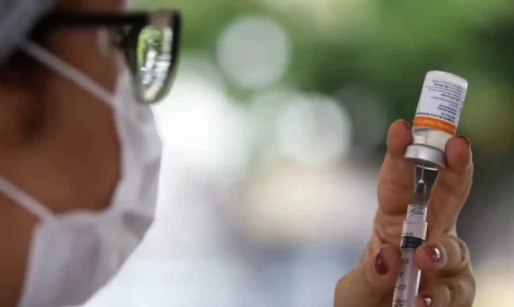 Anvisa atualiza composição das vacinas contra a Covid-19 para reforçar proteção contra novas variantes