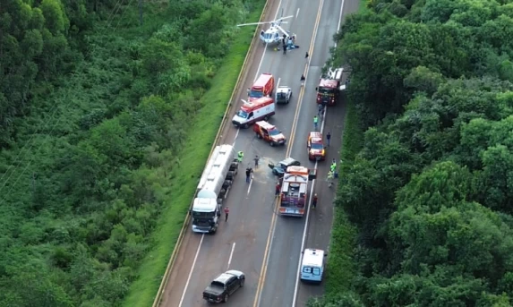 IBEMA: Colisão envolvendo três veículos deixa uma pessoa morta e duas gravemente feridas
