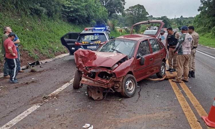 IBEMA: Homem perde a vida ao colidir veículo com árvore no Km 537 da BR 277.