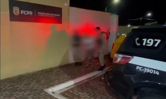 Idosa de 67 Anos é Detida Após Atacar Policiais com Faca Durante Ocorrência de Som Alto em Cascavel