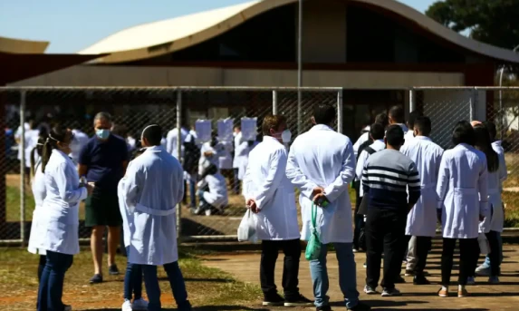 Inep divulga cartão de confirmação da inscrição no Revalida 2024.2.