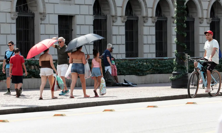 Inmet monitora onda de calor pelo país e emite alerta de tempestades para o Sul