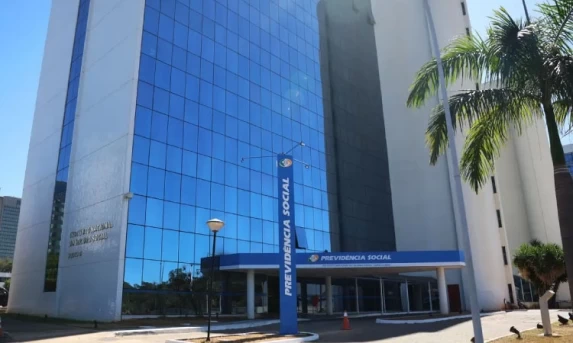 INSS antecipa pagamento de aposentados e pensionistas em março