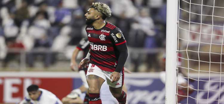 LIBERTADORES: Gabriel brilha e Flamengo derrota Universidad Católica no Chile.