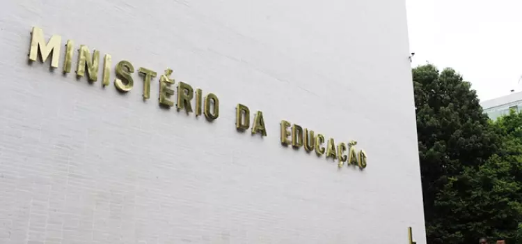 MEC publica editais do Prouni, Fies e Sisu para segundo semestre