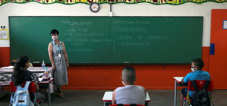 MEC terá plataforma para ajudar planejamento da volta às aulas