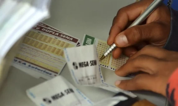 Mega-Sena acumula e próximo prêmio vai a R$ 30 milhões