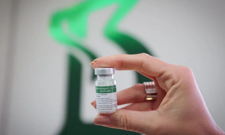 Ministério da Saúde suspende temporariamente aplicação da vacina contra a dengue do Instituto Butantan após relatos de reações severas