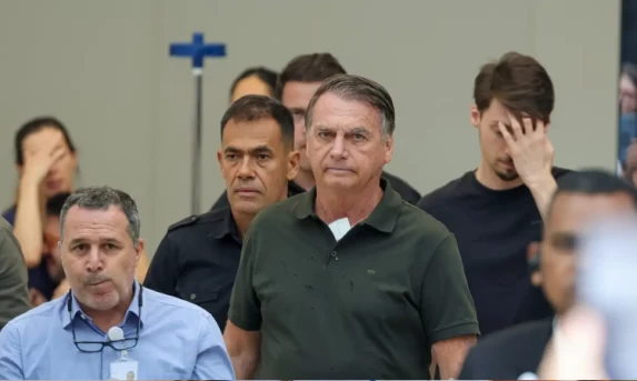 Moraes autoriza internação de Bolsonaro para realização de cirurgia em São Paulo
