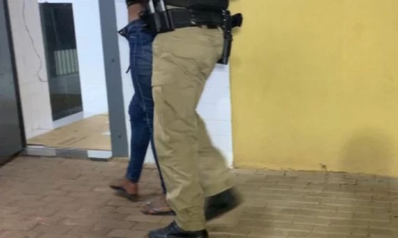 Mulher é presa após tentar furtar ferramentas em Cascavel