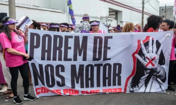 Mulheres com medida protetiva receberão alerta se agressor se aproximar
