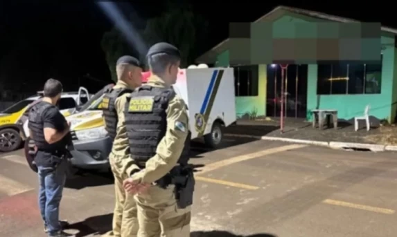 NOVA LARANJEIRAS: Atirador mata dona de bar e fere gravemente outras duas pessoas.