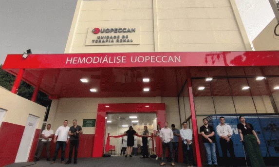 Nova Unidade de Terapia Renal da Uopeccan é entregue em Cascavel