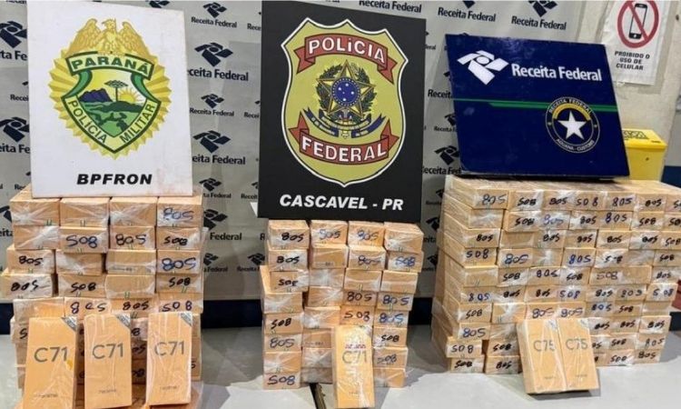 Operação conjunta apreende mais de 140 celulares em fundos falsos na região de Santa Tereza do Oeste