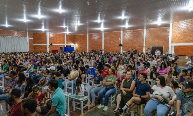 Palestra “Educar com Afeto” reúne comunidade e escola em Guaraniaçu