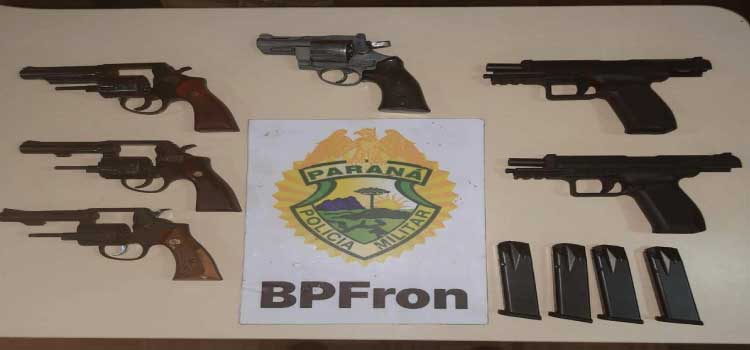 PARANÁ: BPFRON apreende bolsa lotada com armas em Medianeira; homem levaria para Vitória