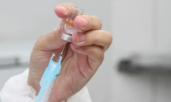 Paraná registra queda de 15,5% nos casos de síndrome respiratória e reforça vacinação