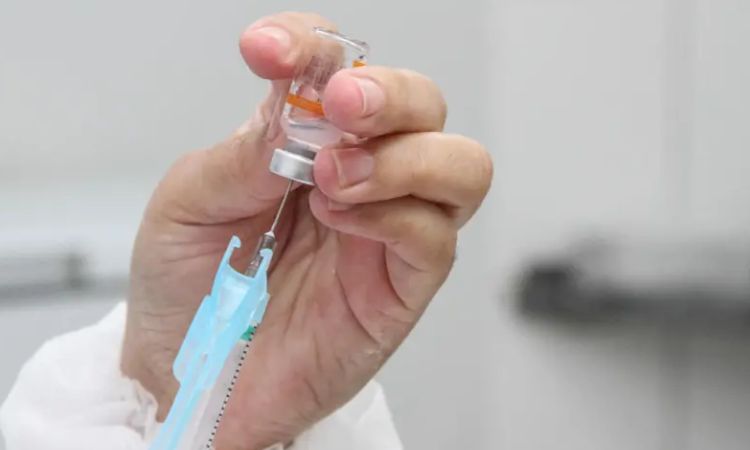 Paraná registra queda de 15,5% nos casos de síndrome respiratória e reforça vacinação