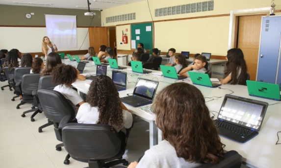 Paraná tem a melhor educação do Brasil no ranking geral do Ideb.