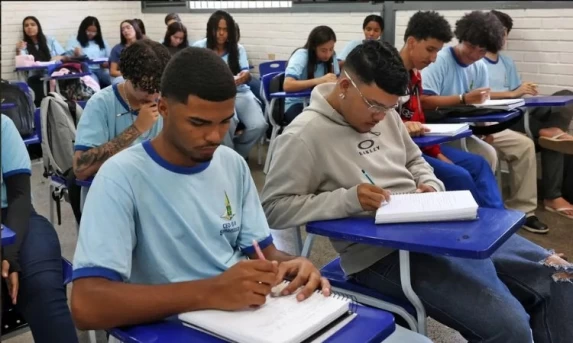 Pé-de-Meia: pagamento da 7ª parcela começa nesta segunda-feira
