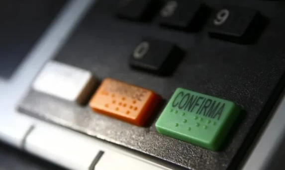 BC informa que teto para rotativo vale a partir desta quarta-feira