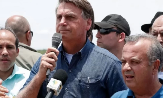 PGR pede arquivamento de investigação contra Bolsonaro fraude em cartão de vacinação