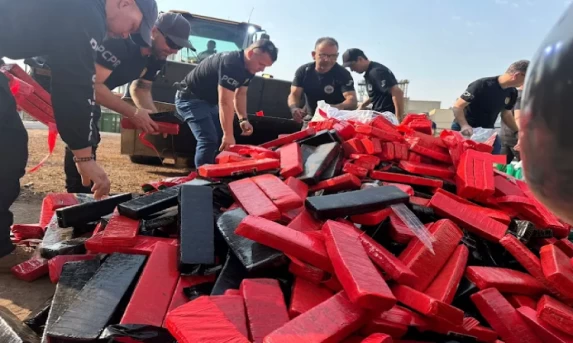 Polícia Civil incinera mais de 6 toneladas de drogas em Cascavel.
