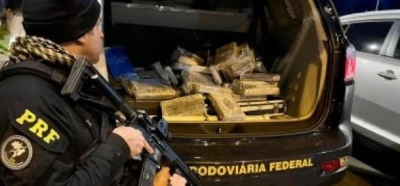 POLICIAL: PRF apreende quase 50 quilos de cocaína na BR-277.