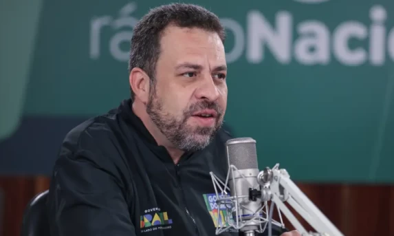 Política: Guilherme Boulos reafirma fim da escala 6x1 como prioridade máxima do governo federal