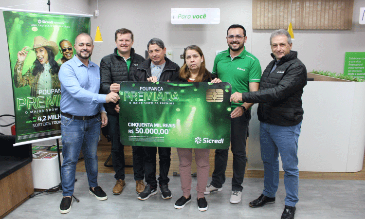 Prêmio de R$ 50 mil da Poupança Premiada sai para associada da Sicredi Grandes Lagos de Ibema.