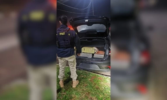 PRF apreende 141 quilos de maconha na BR-277 em Santa Terezinha de Itaipu