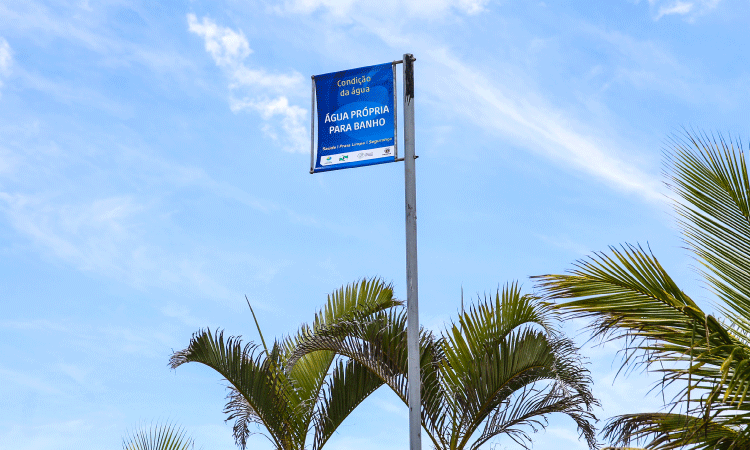Primeiro boletim aponta que 92% das praias do Paraná estão aptas para banho