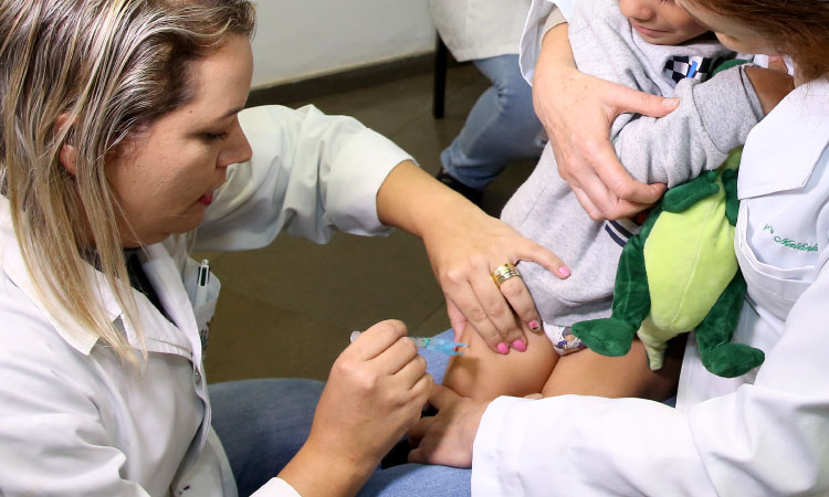 Saúde alerta sobre importância da vacinação para prevenir retorno do sarampo