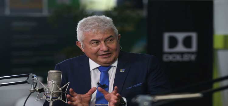 SAÚDE: Brasil será independente na produção de vacina em 2022, diz ministro