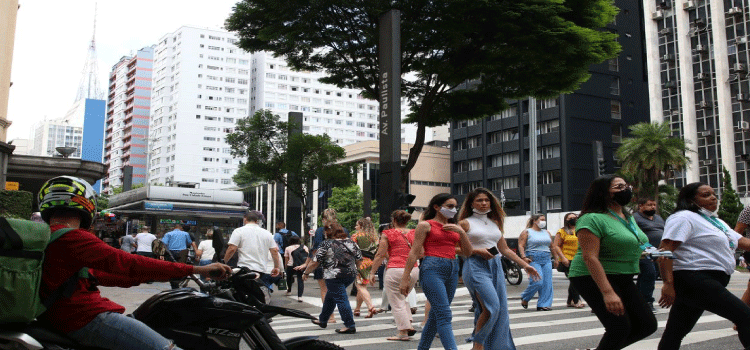 SAÚDE:  País registra 32,9 mil casos de Covid-19 e 151 mortes em 24 horas.