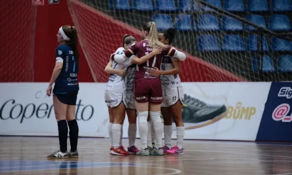 Stein Cascavel vence o Londrina pela Liga Feminina de Futsal