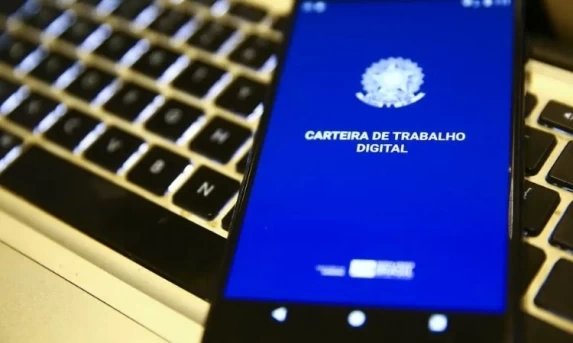 Taxa de desemprego cai para 5,3% e atinge menor nível para trimestre encerrado em agosto