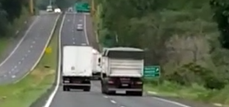 TRÂNSITO: Acidente proposital entre caminhão e carreta é registrado em Rolândia; veja o vídeo