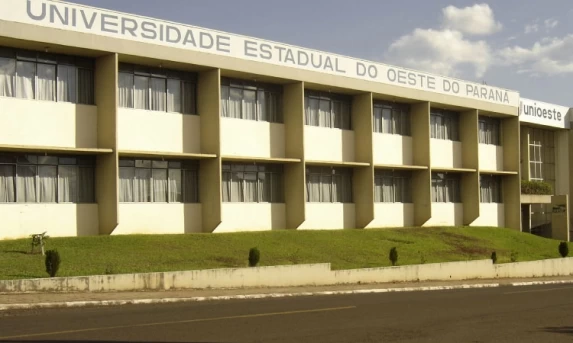 Unioeste publica três editais para contratar novos agentes universitários